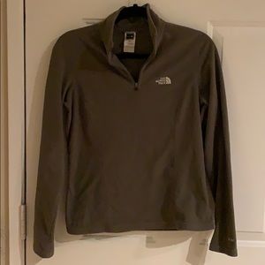 The North Face women fleece zipper pullover size S
